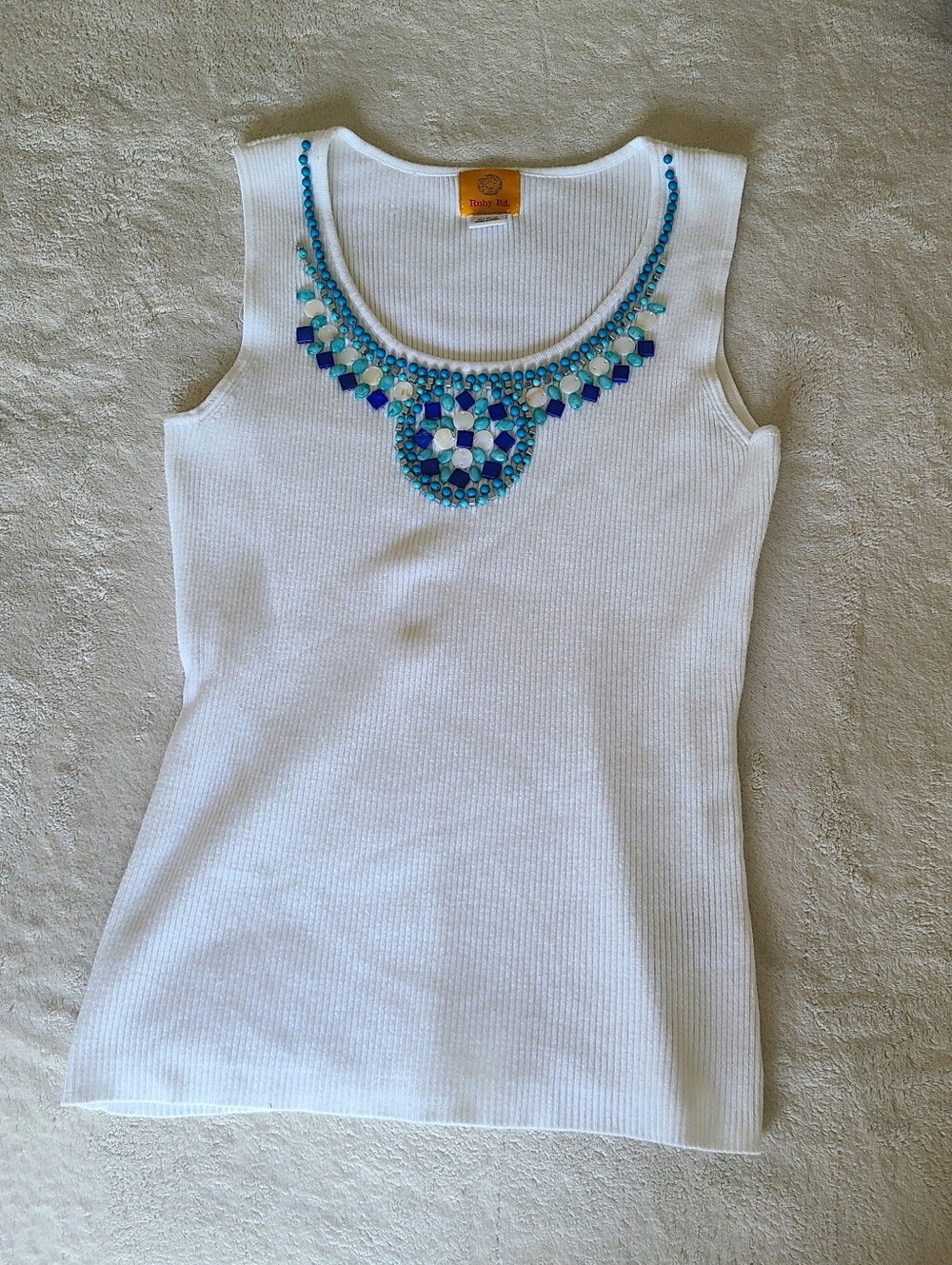Ruby Rd. White Ribbed Tank Blue Teal Beaded Necklace Accent Size S
